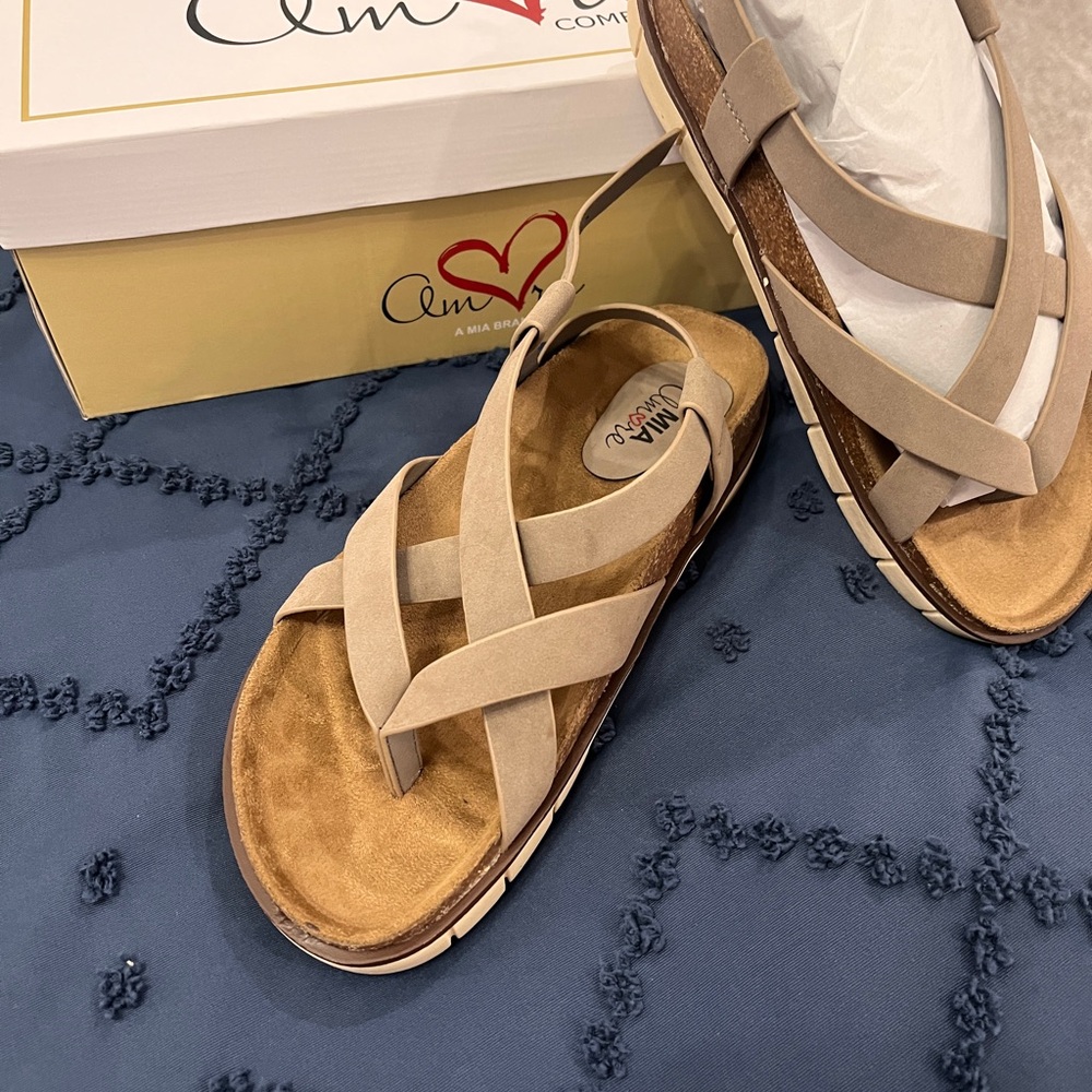 Mia Shoes Beige Strappy Sandals